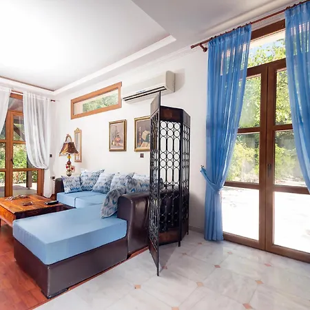 Butterfly Garden * Pastida