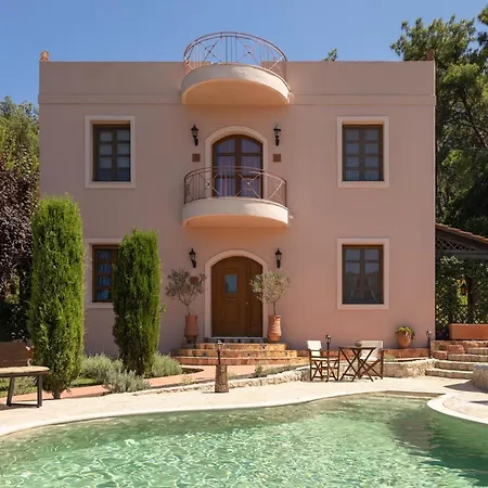 Butterfly Garden Vila Pastida