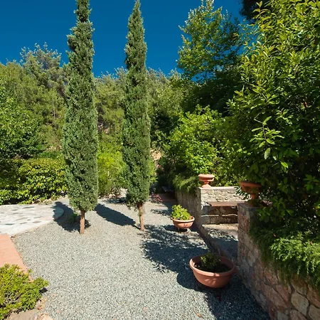 Vila Butterfly Garden Pastida