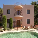 Butterfly Garden Villa Pastida