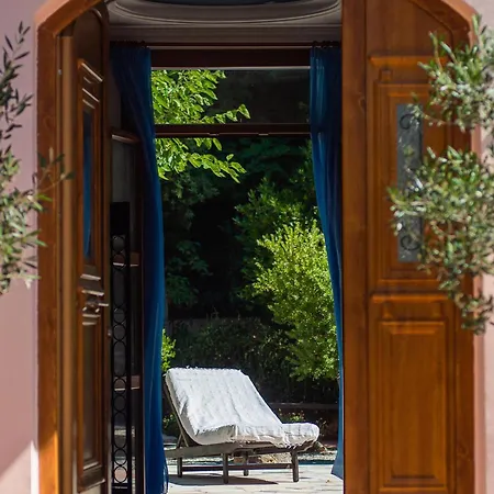 Villa Butterfly Garden